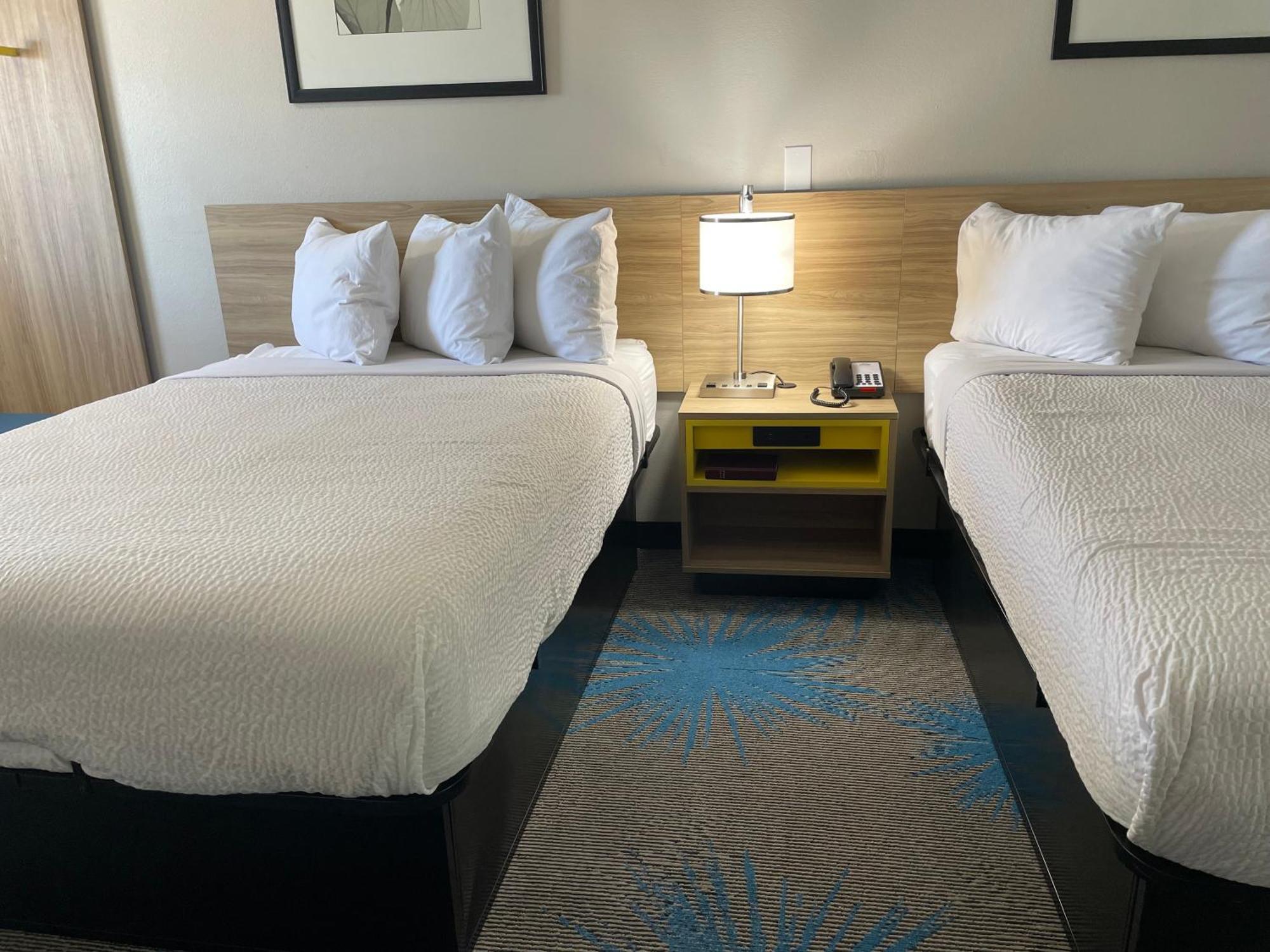 Days By Wyndham Hotel