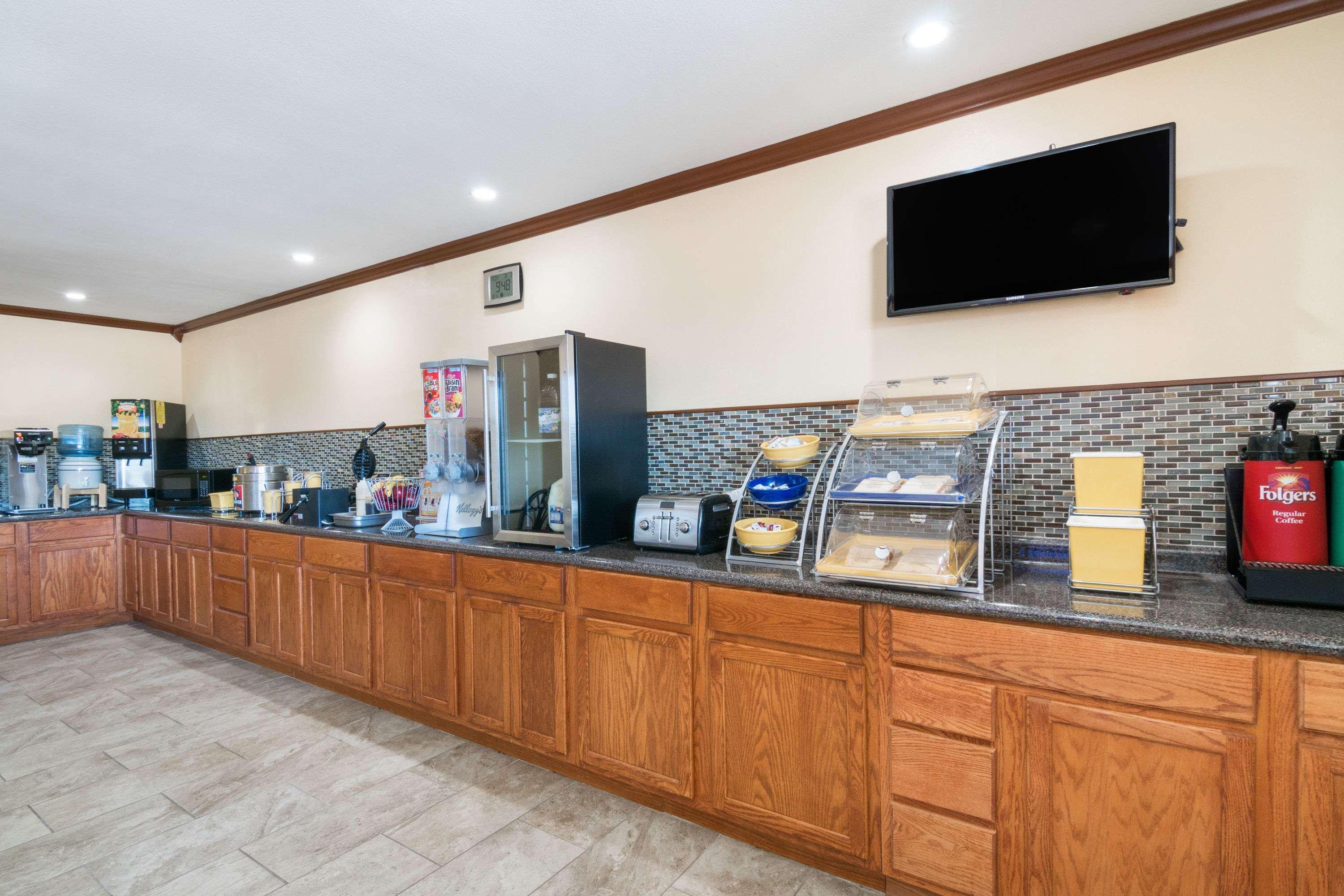 Days By Wyndham Hotel